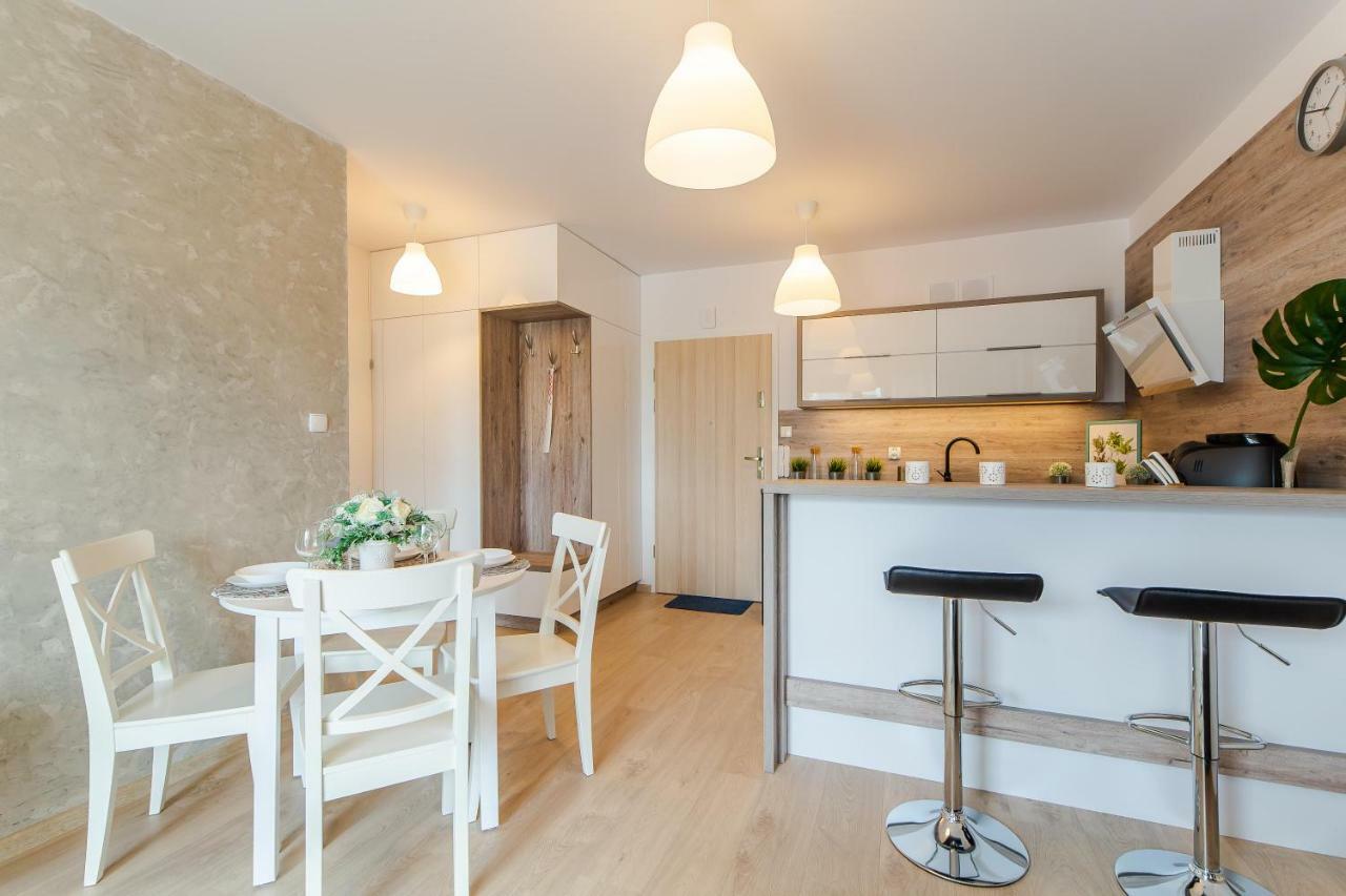 Apartamenty Familijne- Os Feniks Kolobrzeg Exterior photo