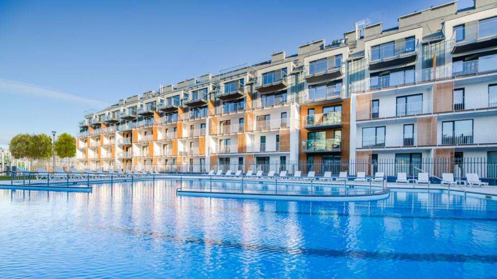 Apartamenty Familijne- Os Feniks Kolobrzeg Exterior photo